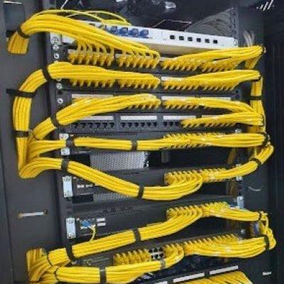 Hệ thống máy chủ